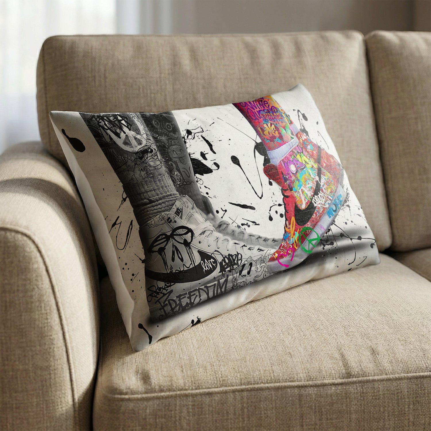 Sneaker Graffiti Love Cushion - Image 2